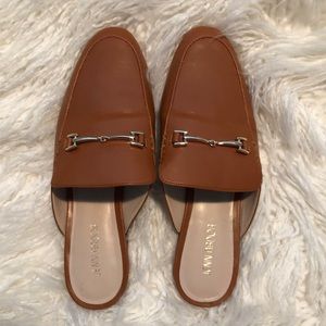 Tan Mules with Gold details - CUTE W/ skinny jeans